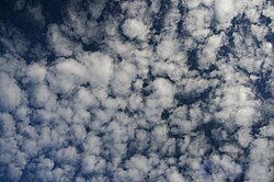 Облака, Микроструктура и водность облаков